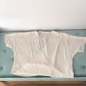 S Cream Short Sleeve Wrap Top